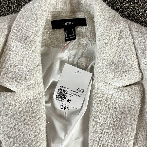 Forever 21 Woven Cropped Frayed-Trim, Double Breasted Blazer Size Medium NWT - Picture 5 of 9